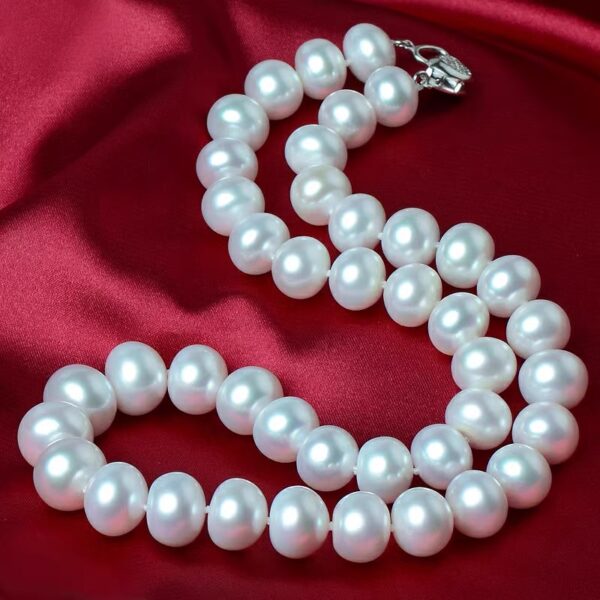 Natural round 11-12mm ultra large strong freshwater pearl necklace - Image 3